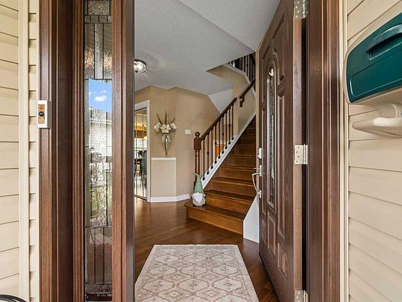 4th image of 217 N Douglas Glen Close SE