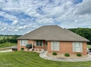 3406 Colby Cove Dr, Maryville, TN 37801