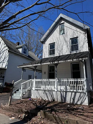 394 Huntington St Photo 1