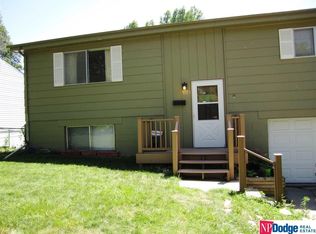 9123 Grand Ave, Omaha, NE 68134