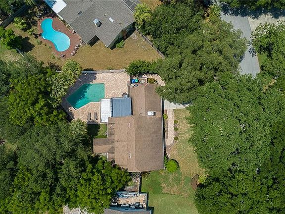 4th image of 3958 Salmon Dr
