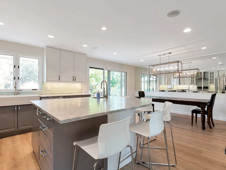 4487 W Berry Ave — Photo 8