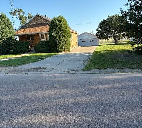 2nd image of 202 4th St