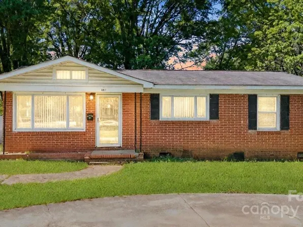 1127 Clanton Rd, Charlotte, NC 28217