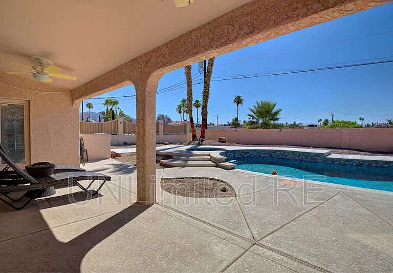 304 Acoma Blvd S — Photo 54