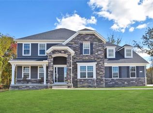6553 Regal Woods Dr, Hudson, OH 44236