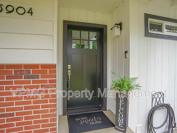 5th image of 6904 NE 70th St