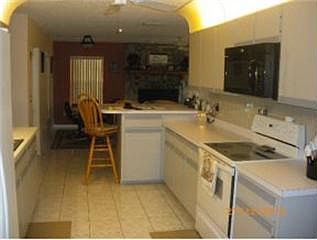 2nd image of 5485 SE 22nd Pl