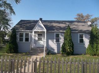 2916 W Cornelia Ave, Waukegan, IL 60085