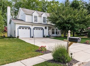7 Glenn Forge Dr, Sicklerville, NJ 08081