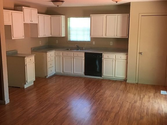 4th image of 4636 Tucson Dr