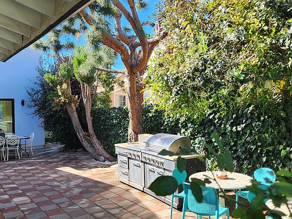 5th image of 15367 Lull St