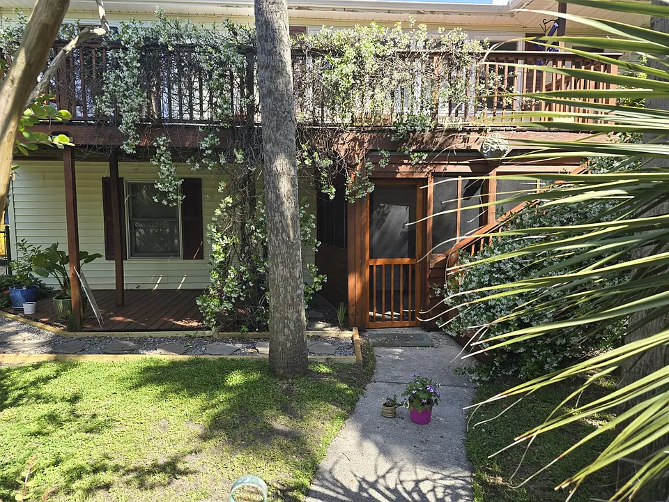 402 E Ashley Ave #1