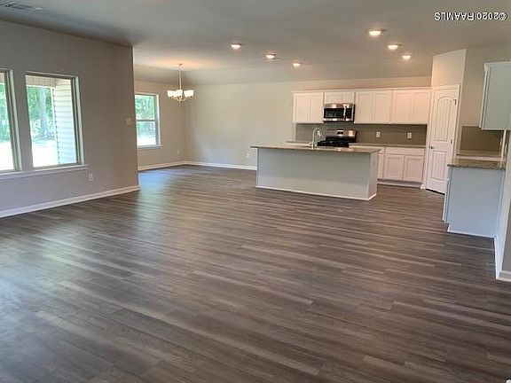 4th image of 176 Cayman Ln