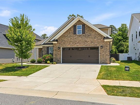 2nd image of 1040 Woodview Ridge Trl