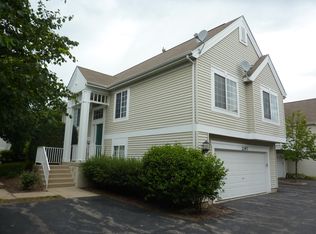 2197 Daybreak Dr, Aurora, IL 60503