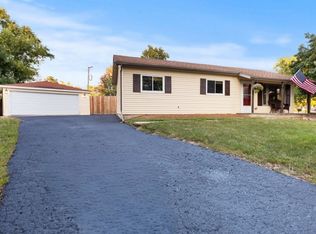 233 Malibu Dr, Bolingbrook, IL 60440