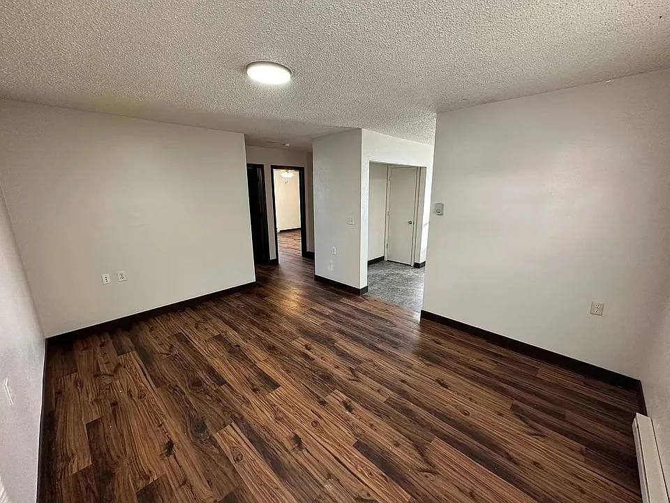 2 bed, 650 sqft, $645 — Photo 3