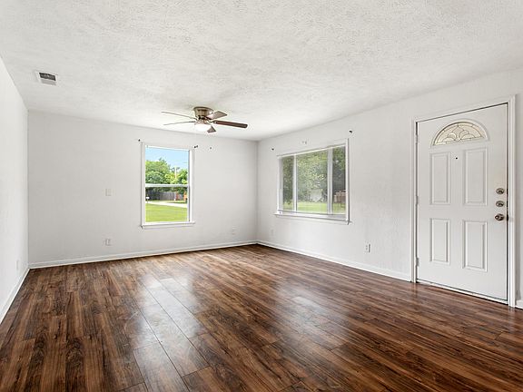 2nd image of 103 New St