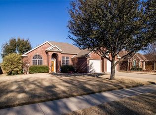 123 Lexington Dr, Terrell, TX 75160