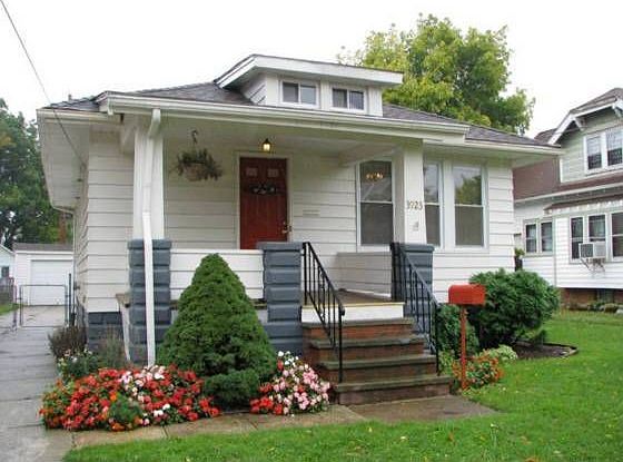 1st image of 3923 Schiller Ave