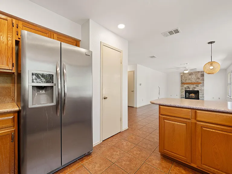 1901 Lobelia Dr — Photo 15