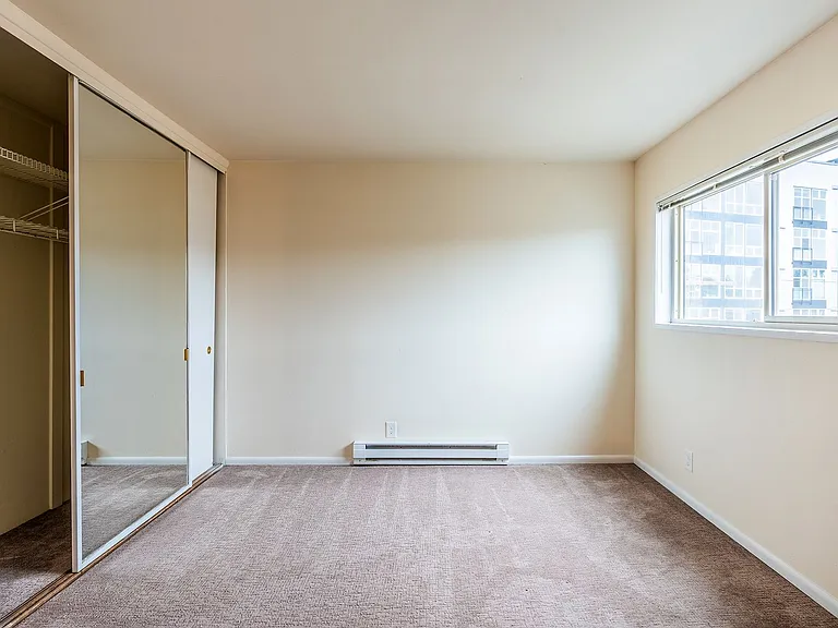 Fairway Apartments — Photo 27