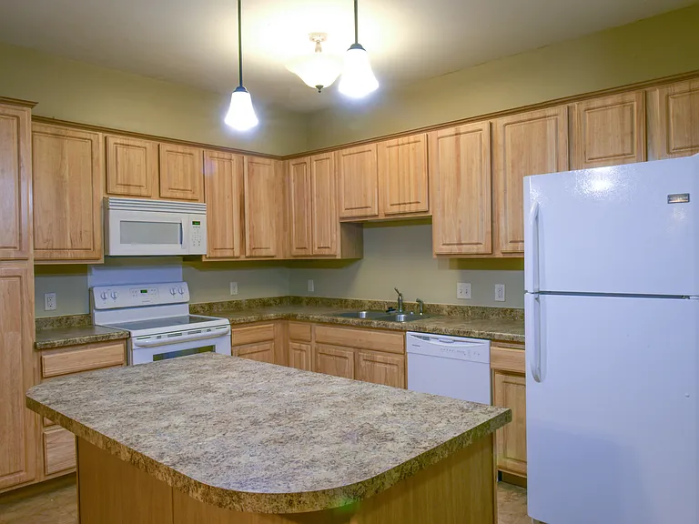 Bottineau Ridge Apartments — Photo 19