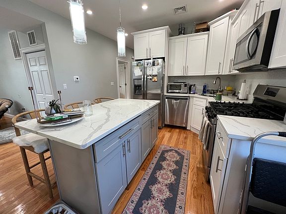 3rd image of 20 Kenton Rd APT 3