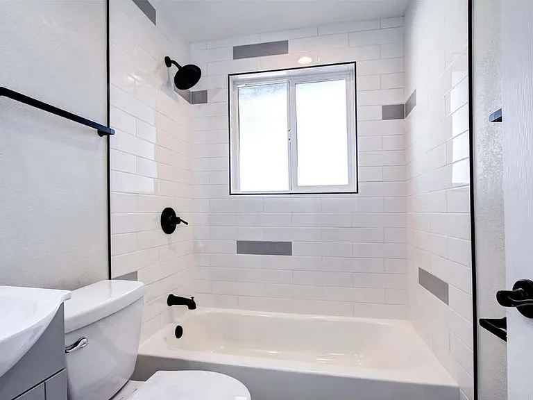 4214 N Pecos St — Photo 29