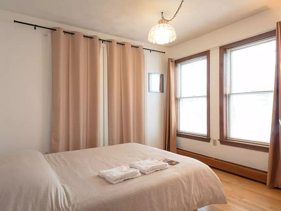 4th image of 28 Orleans St #3A