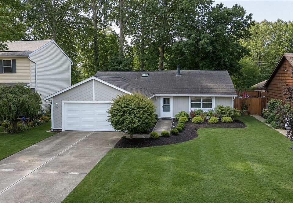 1st image of 38158 Strumbly Pl