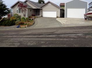 1172 Kentucky Ave, Coos Bay, OR