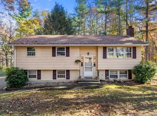 18 Carriage Dr, Chelmsford, MA 01824