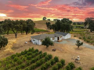 10880 Valley Dr, Plymouth, CA 95669