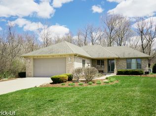 960 Arrowhead Dr, Elwood, IL 60421