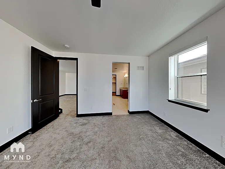 5894 Perth St — Photo 23
