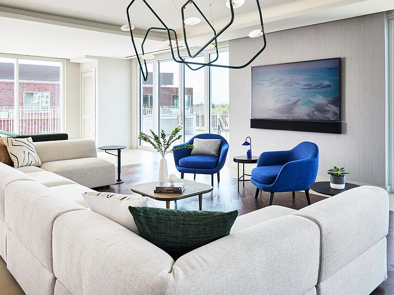 Residences at Mazza — Photo 39