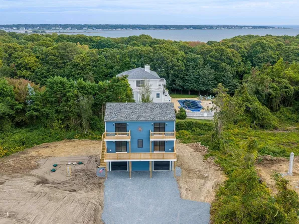 831 Sconticut Neck Rd, Fairhaven, MA 02719