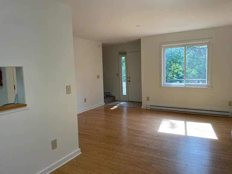 237 Maple St #3 — Photo 7