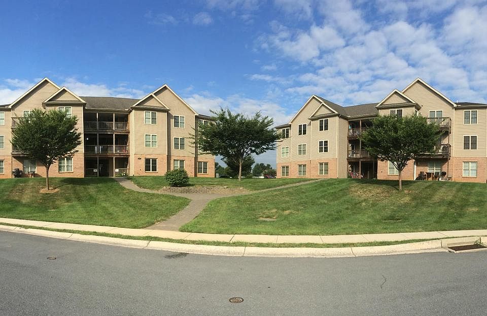 2nd image of 1931 Ashley Dr APT 3A
