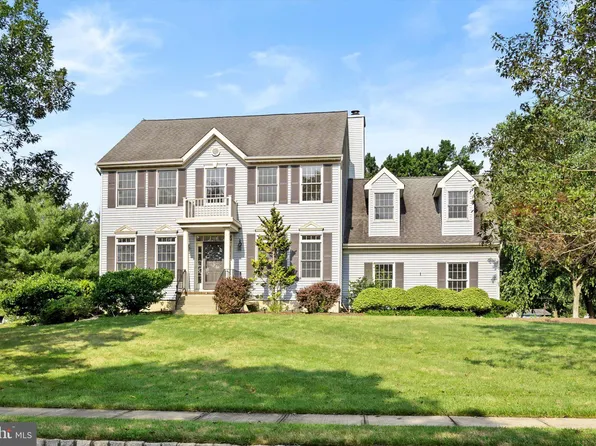 25 Wildflower Trl, Robbinsville, NJ 08691