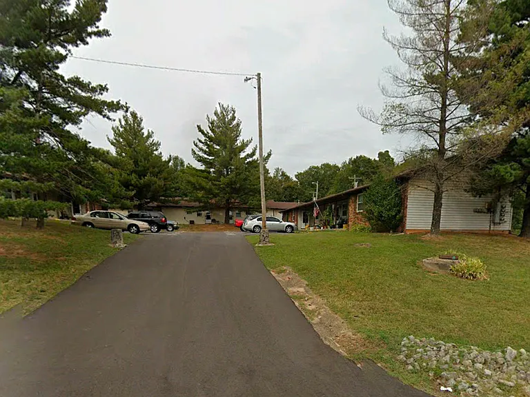Mason Court Apartments — Photo 4