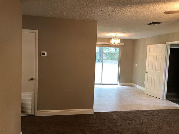 3rd image of 2308 NE 35th St