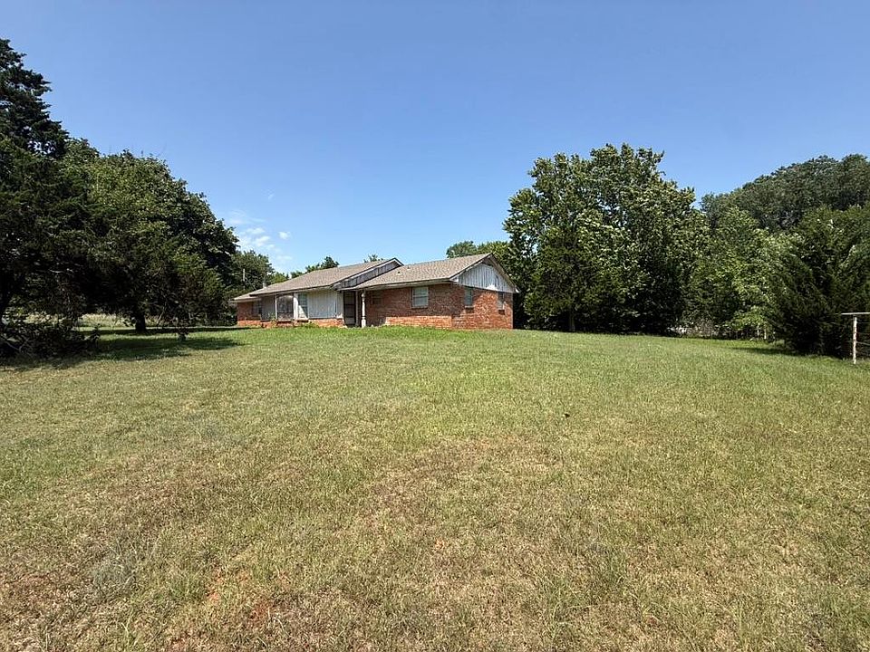 1st image of 908 Whispering Ln