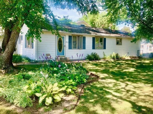 411 E Teak St, Thayer, IL 62689