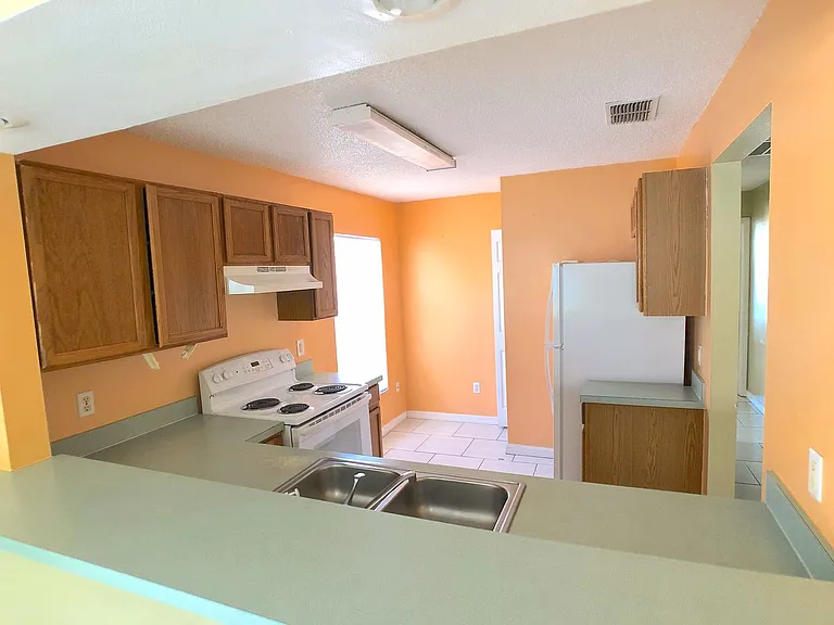 2298 Santa Lucia St — Photo 12