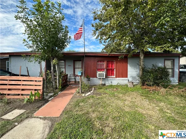 2904 Oaklawn St, Victoria, TX 77901