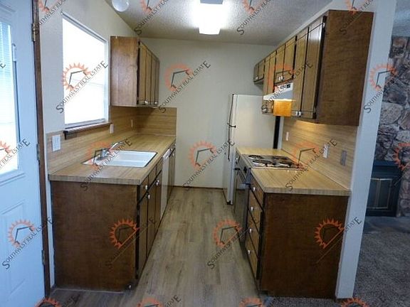 5th image of 1224 W Manana Blvd APT D