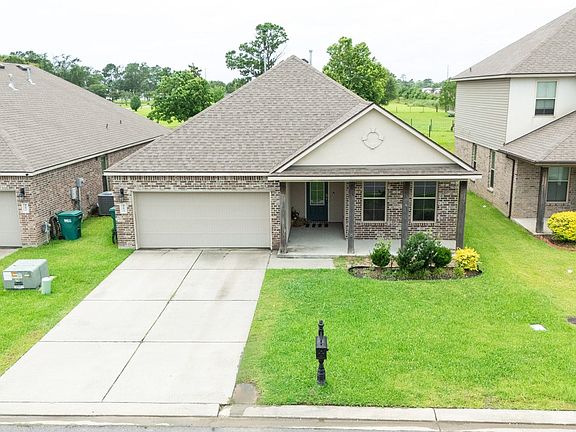 3rd image of 283 Windsor Woods Dr